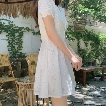 Elegante Decote Em V Uma Linha De Curto Coreano Vestido Vintage Botão Branco Ocos De Algodão Vestidos De Verão Harajuku Girassol Ropa Femenina