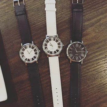 Moda unissex Relógio Homens Mulheres Design Simples Romano de Relógio de Quartzo De 2017 Quente Retrô Preto e Branco Oco com ligação Relógio LZ2205