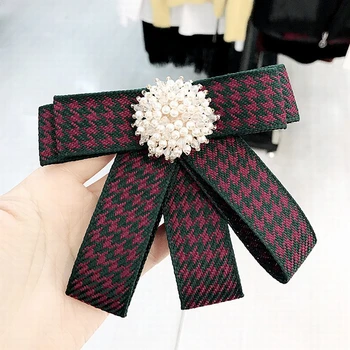 O Coreano Vintage Houndstooth Engolir Cinge A Pérola De Imitação Laço Broches Para As Mulheres, Roupas Da Moda Broche De Jóias Acessórios