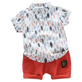 Verão do Bebê Roupa de Meninos 2pcs de Manga Curta Penas Padrão T-shirt de Blusa+Shorts de Impressão Casual Crianças Roupas Conjunto