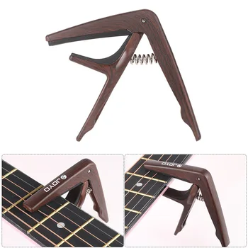 2018 Nova Luz Capo Mudança Rápida Abraçadeira Chave de Plástico Aço com Pick para Guitarra Eléctrica JOYO JCP-01 Instrumento Musical Accessorie
