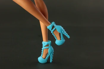 Economia de 100 pares / monte Moda Sapatos Novos de Patinagem de sapatos Para a Boneca Barbie, 10 De Estilo diferente Boneca acessórios
