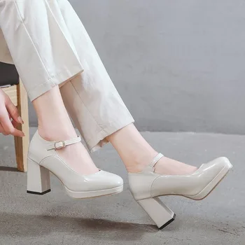 2020 Nova Mary Jane Mulheres Sapatos de Mulher Deslizamento Superficial Pulseira de Fivela Casual Sapatos Grossos sapatos de Salto Alto Tamanho Plus Sólidos de Couro Bombas