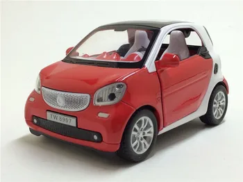 1:32 Escala Smart Fortwo Fundido De Liga De Metal Modelo De Carro Puxar Para Trás Brinquedos Carro Com Som Luz Coleção Frete Grátis