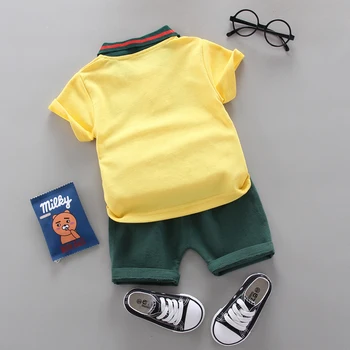 2020 novo conjunto de meninos de manga curta, roupa de Menino de algodão lapela de impressão de T-shirt + calça 2 peças de roupas infantis terno
