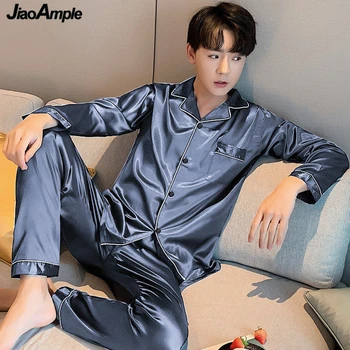 Homens de Outono Inverno de Manga comprida Pijamas coreano Moda Sólido Aconchegante Seda Homens à Casa de Roupa Terno 2020 Nova opção de Lazer de Pijama Conjunto