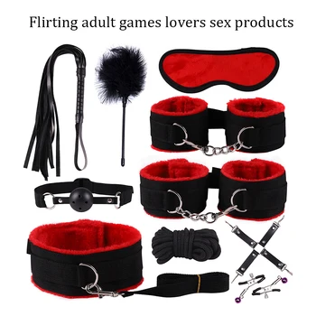 Sexy De Couro Sexo Kits De Pelúcia Escravidão Conjunto De Algemas Jogos De Sexo Chicote Mordaça Mamilo Grampos Brinquedos Sexuais Para Casais Exóticas Acessórios