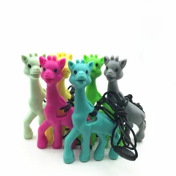 NOVO! 5pcs/muita Mistura de cores de Silicone girafa dentição pingente do BPA LIVRE de silicone de enfermagem-Brinquedo de silicone Girafa teether