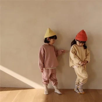 2020 Outono coreano Meninos e Meninas em torno do Pescoço Pura Cor Algodão, de Linho, de Algodão com Capuz Terno de Manga Longa para as Crianças Terno de Esportes
