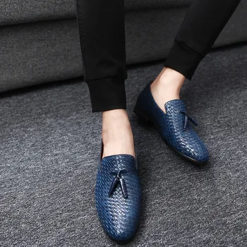 Novo Designer Homens Casual Sapatos Azul Borla Charme Malha Padrão de Tendências de Lazer do Couro do PLUTÔNIO Festa de Sapatos de Homem Plus Size 13 14