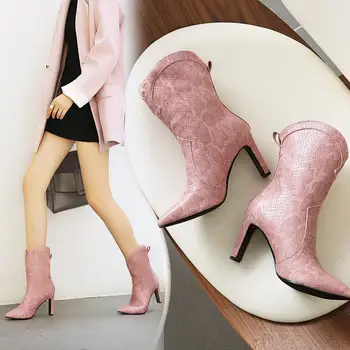 2021 Mulheres Novas Ankle Boots de Moda branco cor-de-Rosa Cobra Grão Botas de Inverno Feminino Apontou Toe Salto Alto Botas de Senhoras Zip