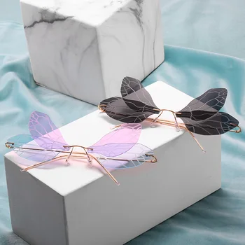 Novo Chique Borboleta sem aro dos Óculos de sol para as Mulheres a Moda Elegante de Folhas Coloridas em Tons de Liga Leve Óculos de sol UV400