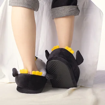 Miúdos Casa de Inverno Sapatos de Algodão Macio, antiderrapante Chinelos Macios Bonito dos desenhos animados do Luxuoso Chinelos mulheres Animais Pinguim Sapatos fechados