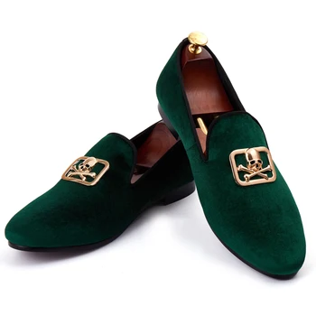 Harpelunde Ouro Crânio Fivela Homens Formal Sapatos De Veludo Verde Chinelos Personalizados Loafer Sapatos De Tamanho Entre 6 E 14 Anos